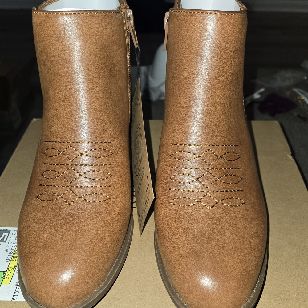 NIB Frye & Co. Jude Brown Ankle Boots